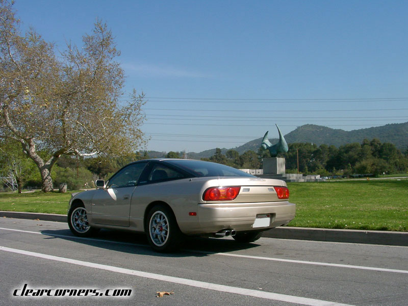 2 zdjęcia wszystkim dobrze znanych świateł Kouki...