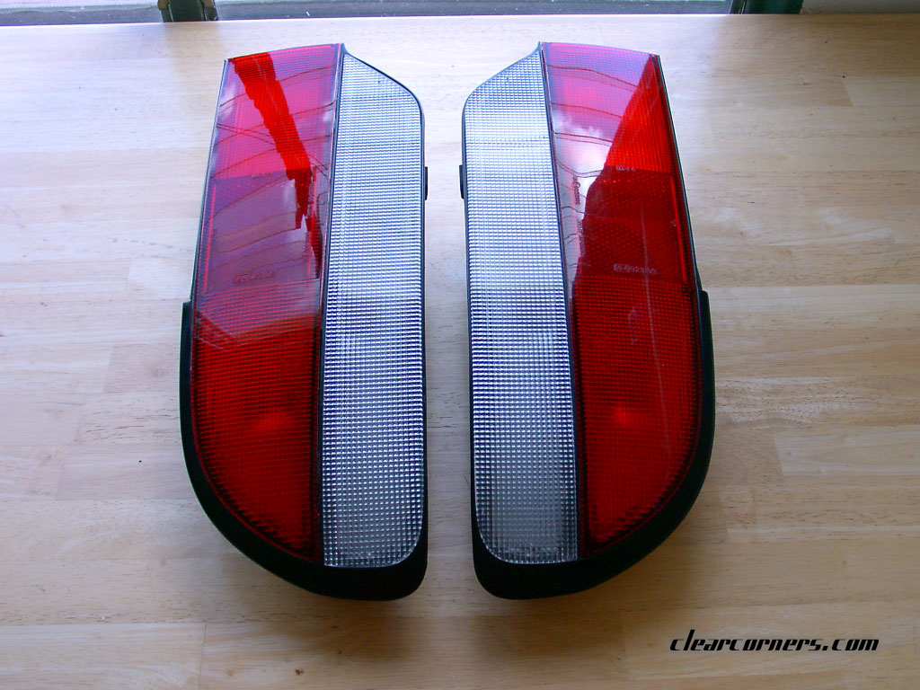 z białymi kierunkami...