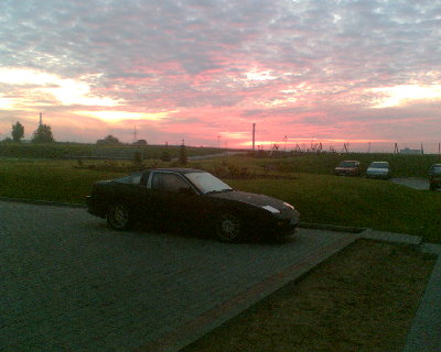 listopad 5:30 rano niestety aparat w telefonie nie oddaje uroku tego ujęcia